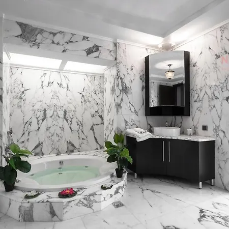 Maison De Luxe, Nilie Hospitality Mgmt شقة نيوي إيبيفاتاي