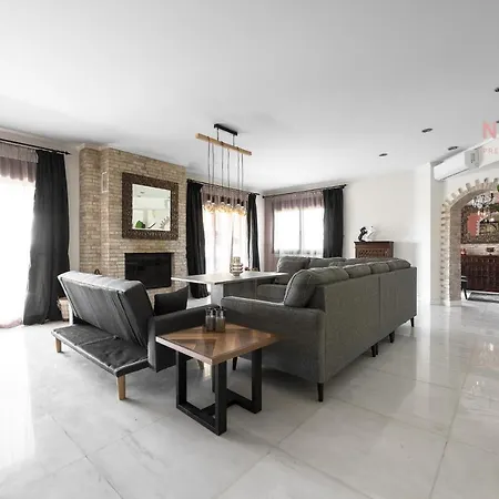 شقة Maison De Luxe, Nilie Hospitality Mgmt نيوي إيبيفاتاي