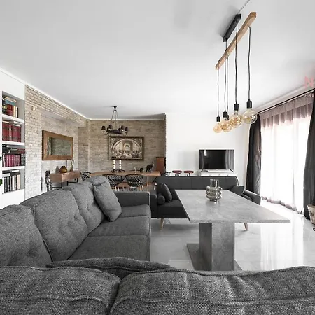 Maison De Luxe, Nilie Hospitality Mgmt شقة نيوي إيبيفاتاي