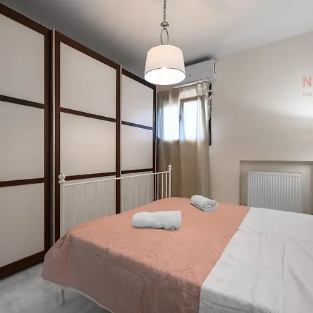 Maison De Luxe, Nilie Hospitality Mgmt نيوي إيبيفاتاي