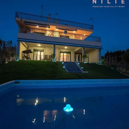 Maison De Luxe, Nilie Hospitality Mgmt *